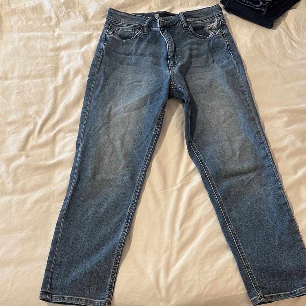 Kut from the Kloth Women’s Straight Leg High Rise Crop Leg Blue Jeans